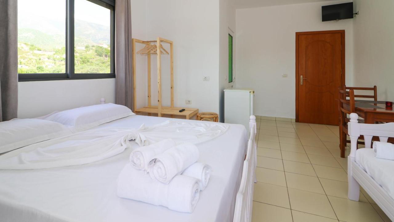 Bora Rooms Himarë Exterior foto