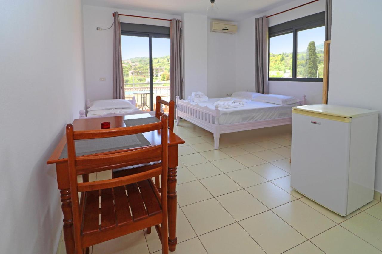 Bora Rooms Himarë Exterior foto